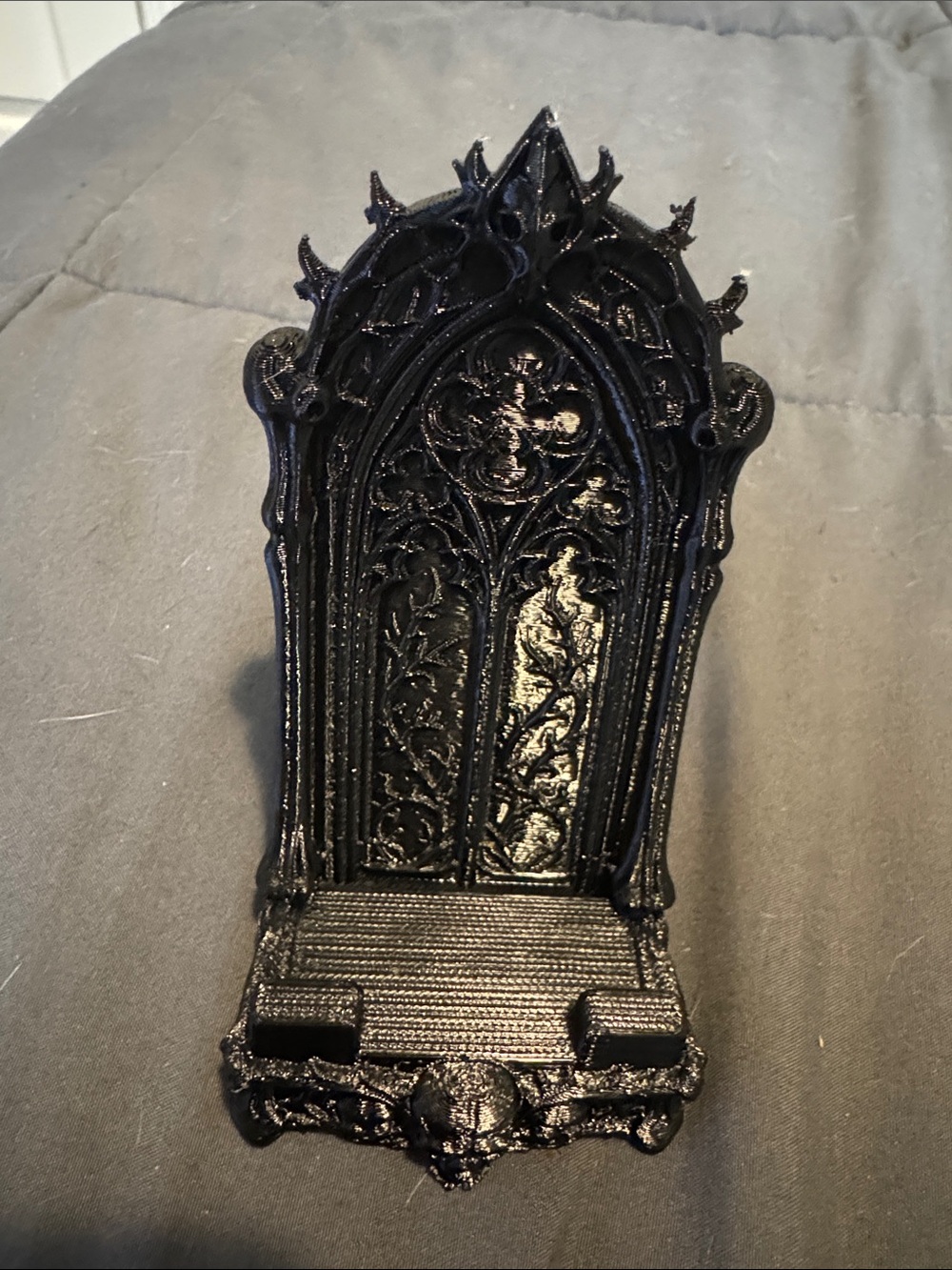 Ornate Gothic Phone Holder - Black